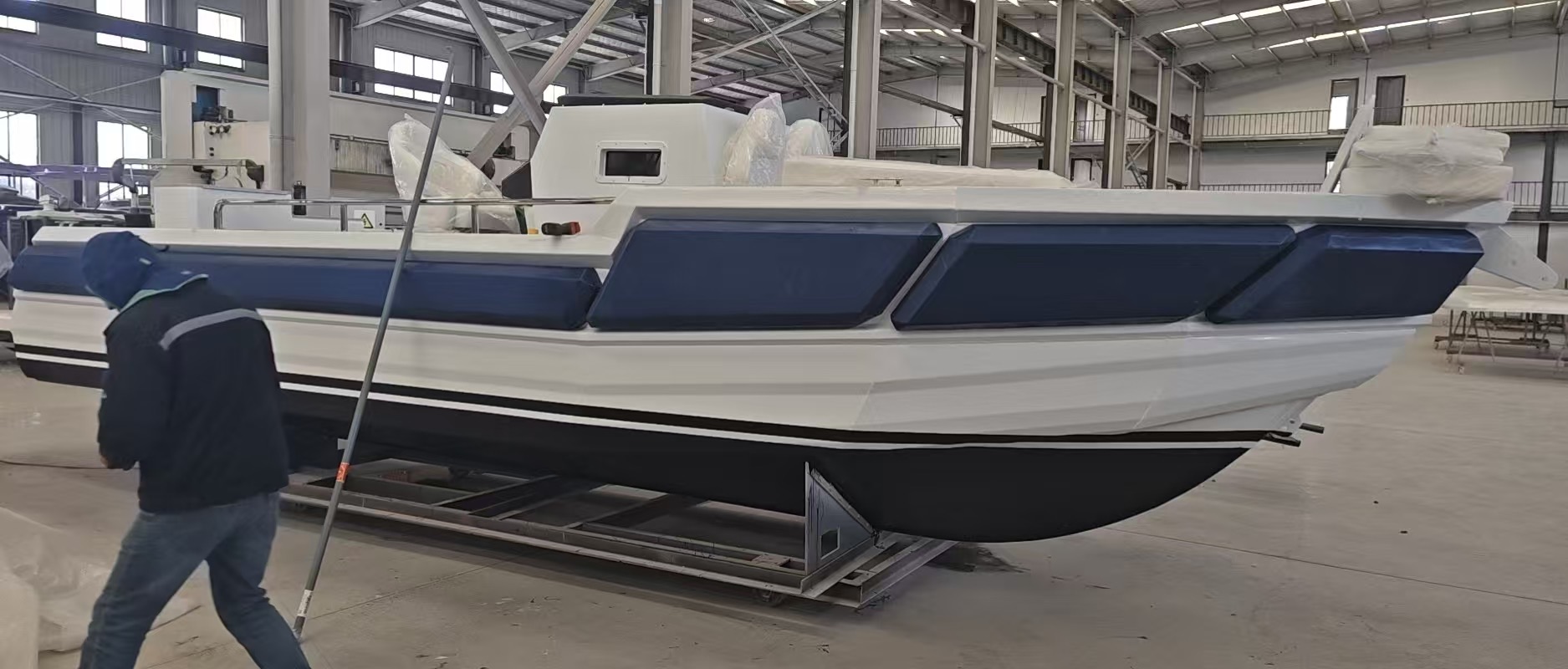 Hunter 28 Aluminum Boat Container Shipping USA Florida - International Yacht Delivery